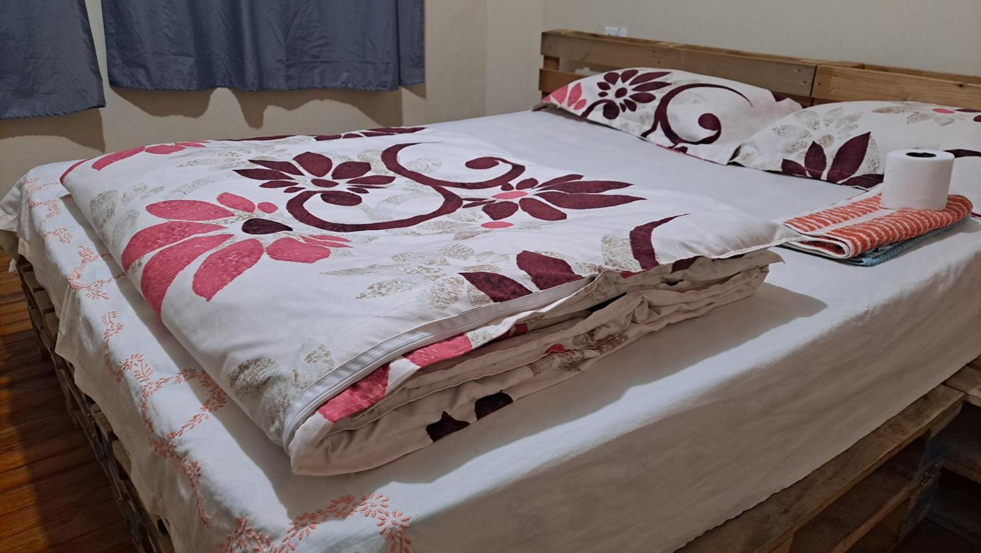 Albergue Camry Backpackers佳美背包客旅馆 Cuenca Exterior photo