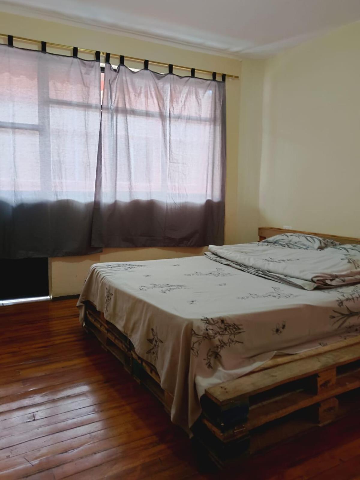 Albergue Camry Backpackers佳美背包客旅馆 Cuenca Exterior photo